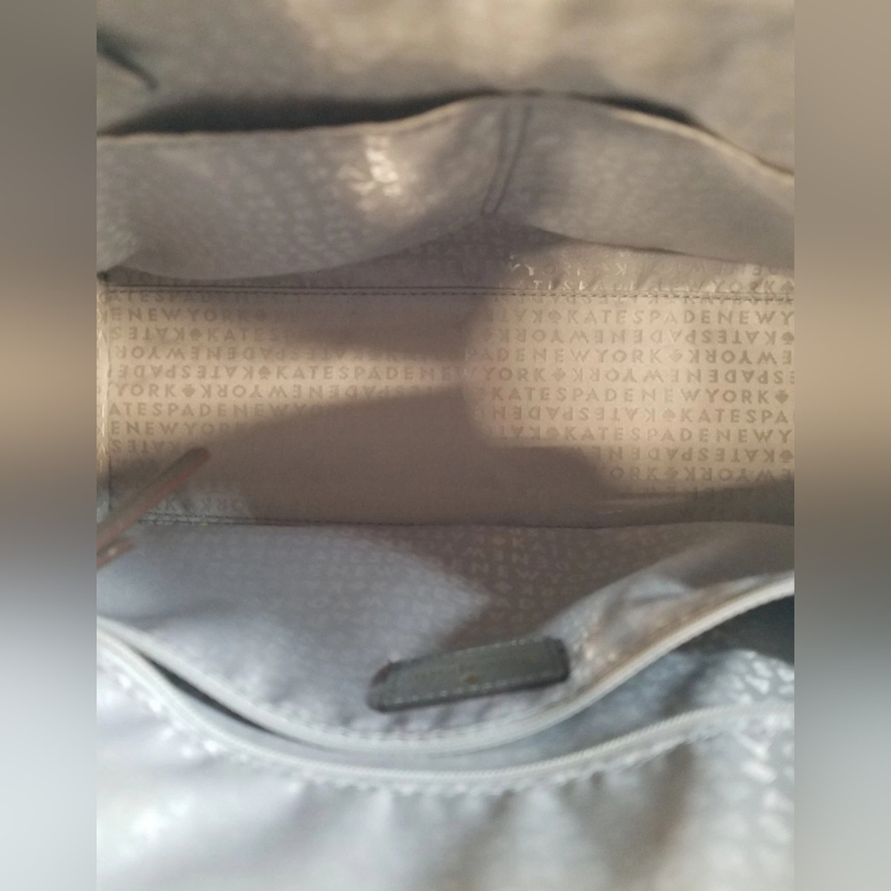 Kate Spade Gray Handbag. - Picture 3 of 4